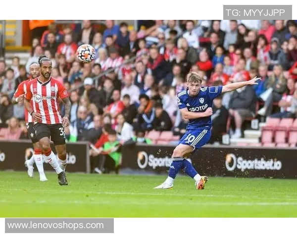 丽兹联迎战赫尔城争夺英冠积分榜关键战役的精彩对决