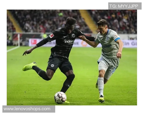 沙尔克04客负法兰克福，遭遇惨淡战绩难解困局