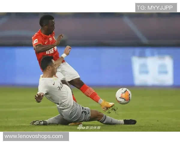 恒大与华夏幸福激战正酣现场直击精彩瞬间回顾与分析