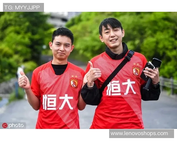 广州恒大对阵广岛的精彩直播盛况全程回顾与分析