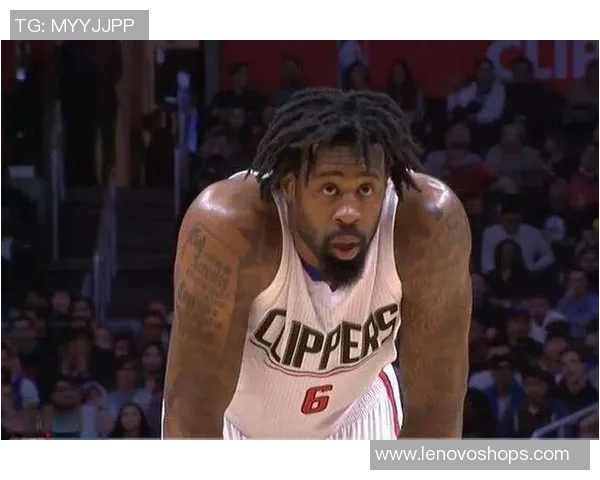 卡佩拉与小乔丹的对决谁能在篮下占据绝对优势解析比赛关键时刻表现